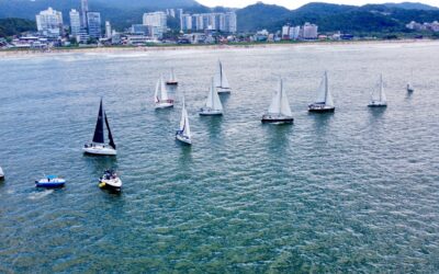 Show nas águas: competição de vela movimentou a Praia Brava neste final de semana